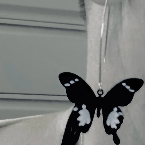 “Rorschach Butterfly” Gothic Boho Black White Paint Splatter Open Loop Wire Hoop - Picture 10 of 10